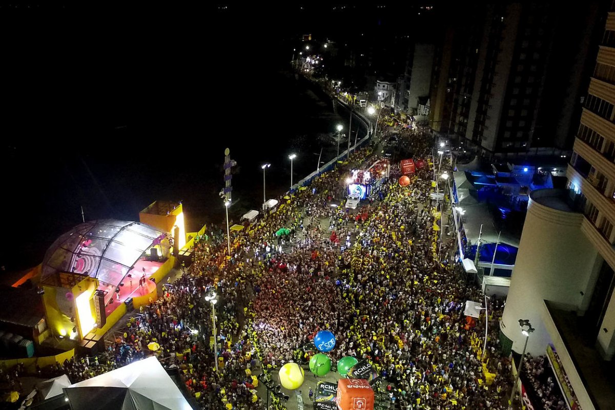 Olodum, Claudia Leitte, Xanddy Harmonia e BaianaSystem se apresentam neste domingo (19)