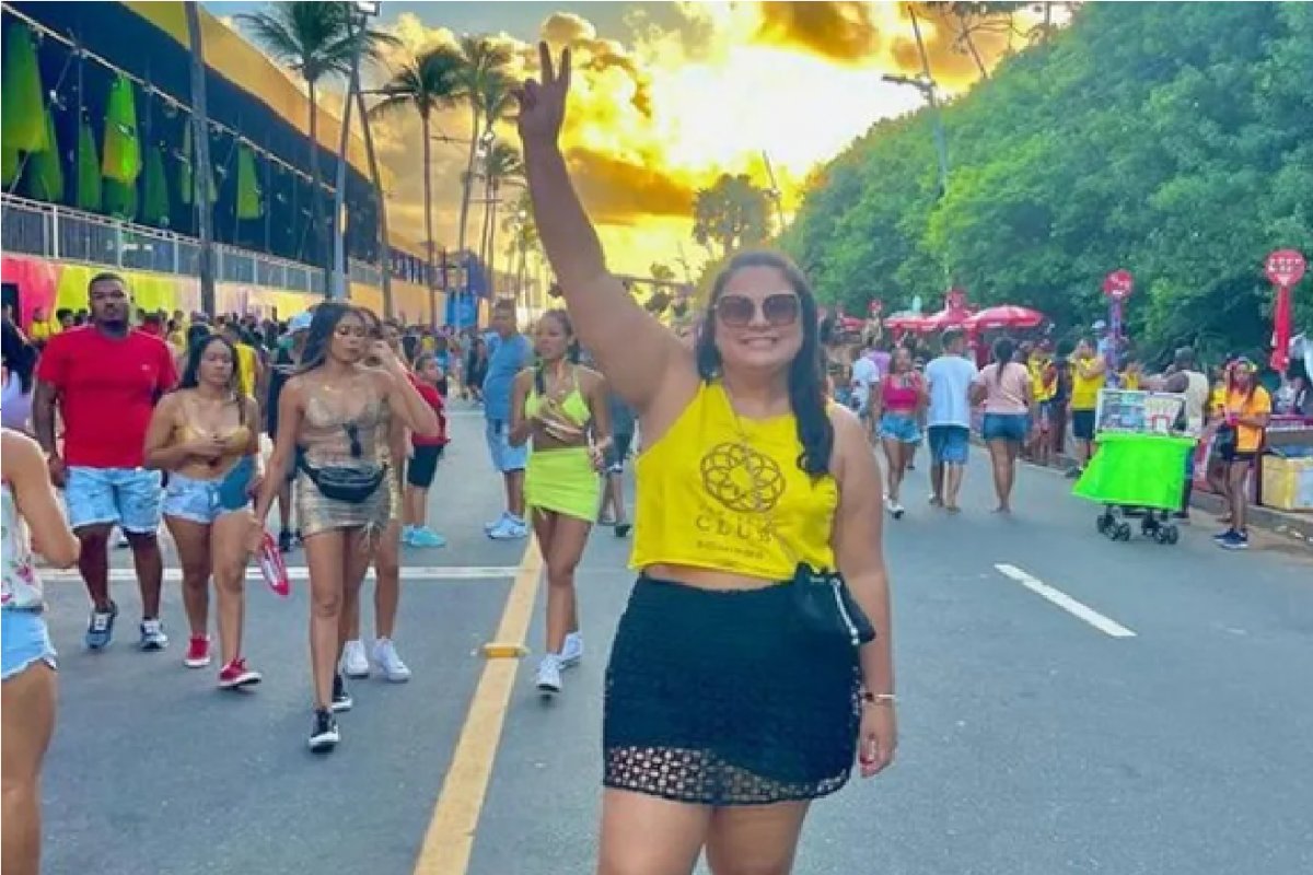 Advogada é morta a tiros dentro de carro após deixar camarote em Salvador
