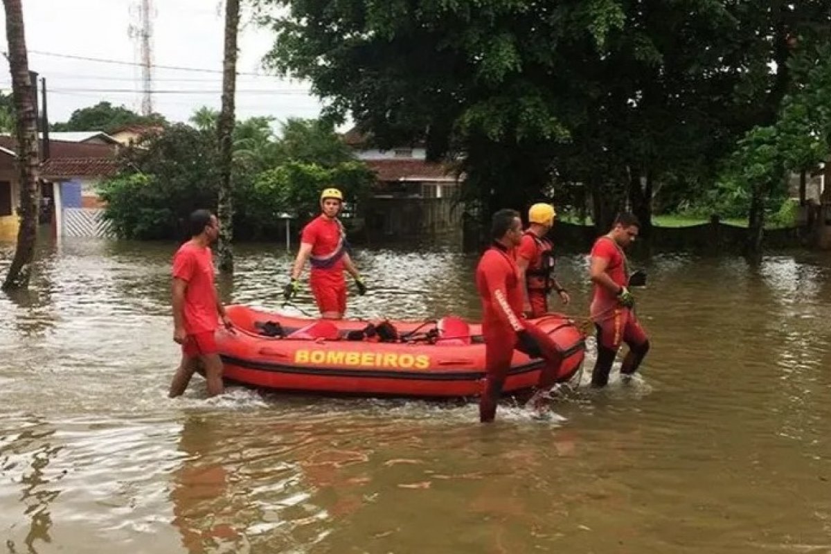 Chuva que caiu em 24 horas no Litoral Norte foi a de maior registro do Brasil