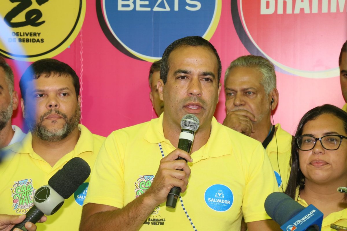 Bruno foge de polêmica com Carlinhos Brown no arrastão: ‘Vamos organizar melhor’