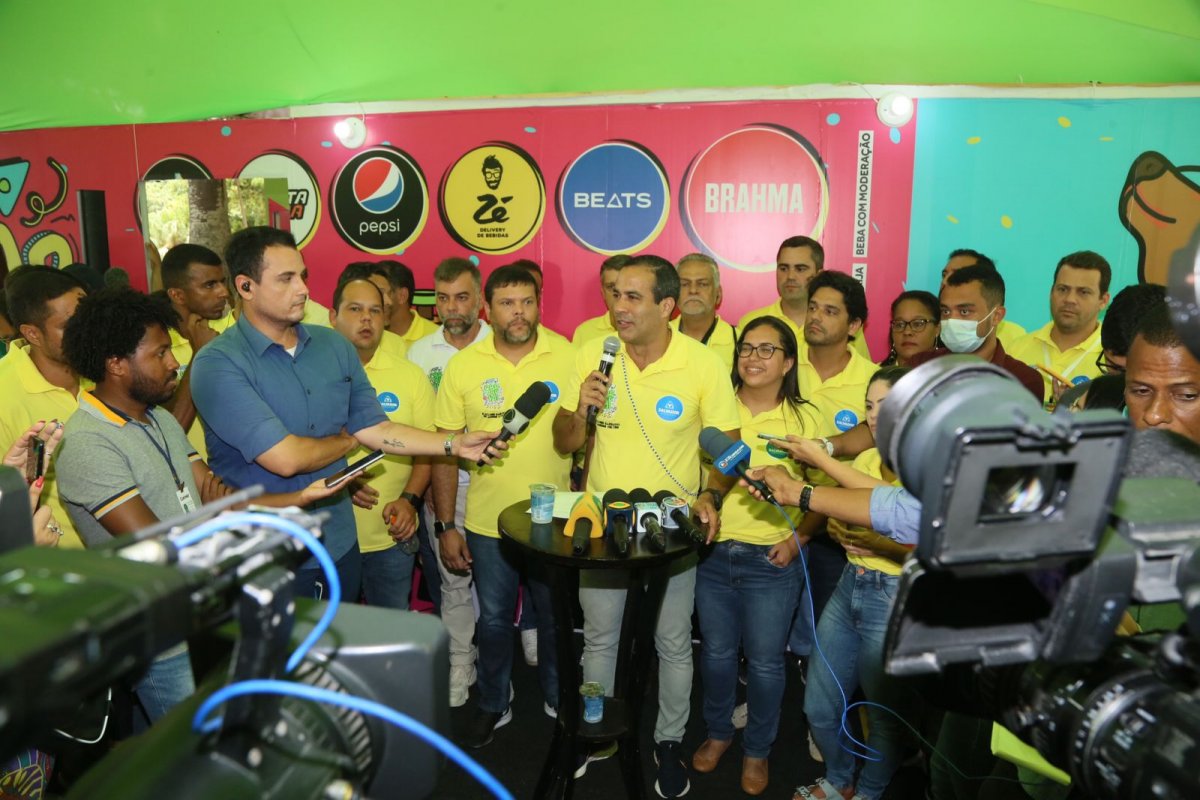 Bruno Reis celebra redução de atendimentos durante carnaval 2023 