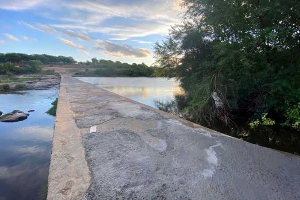Adolescente é encontrado morto após saltar em barragem na Bahia
