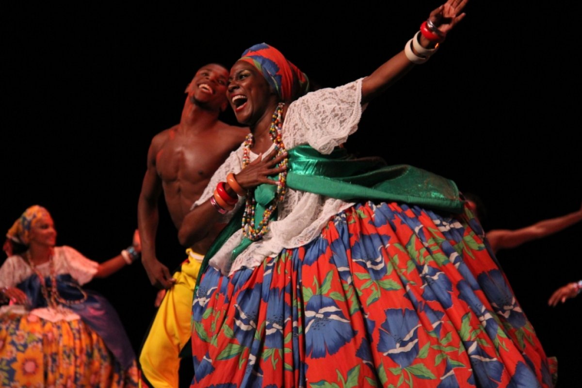 Balé Folclórico da Bahia fará apresentação gratuita no Castelo Garcia D’Ávila, em Praia do Forte!