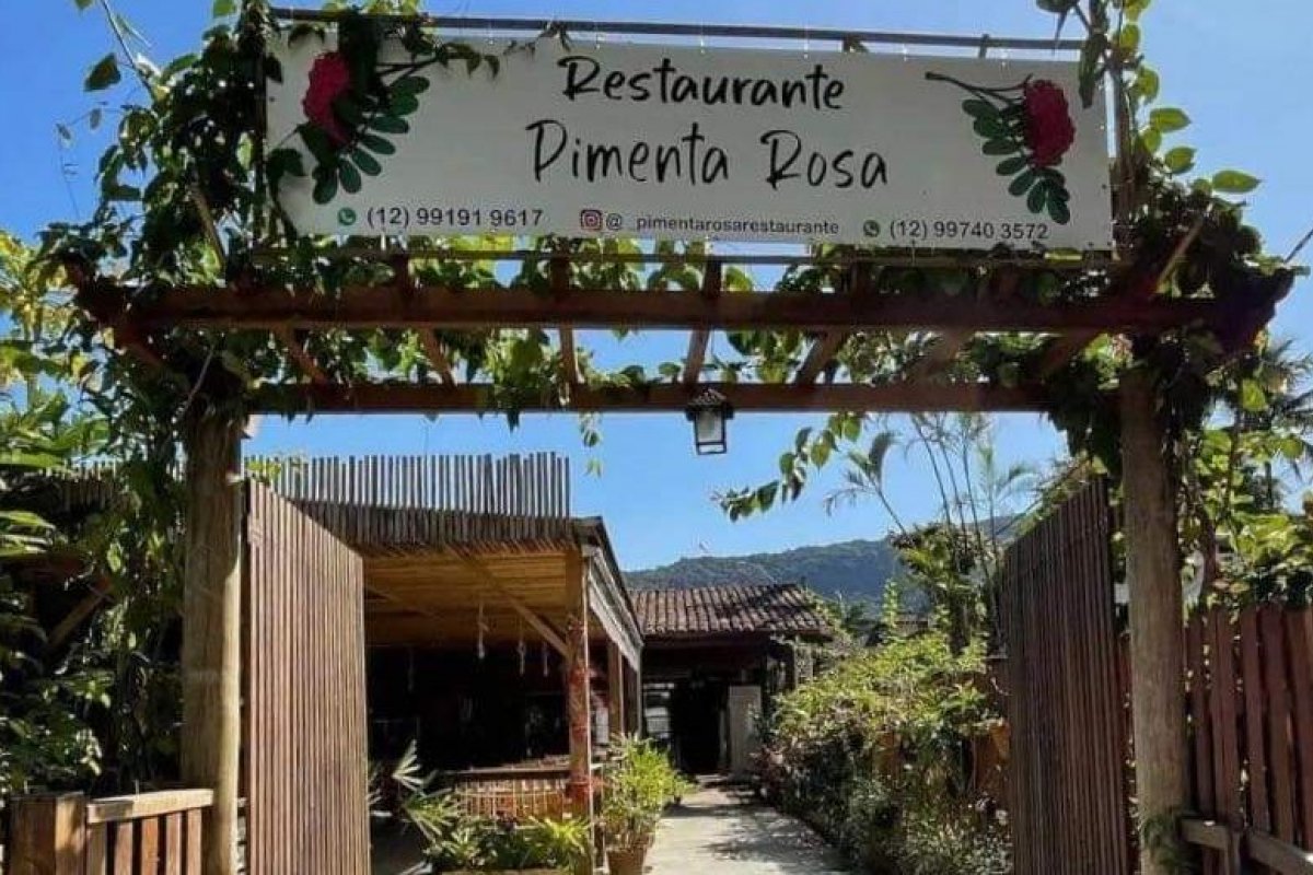 Restaurante dá abrigo, alimentação e wi-fi à vítimas do litoral norte de SP e viraliza nas redes sociais 