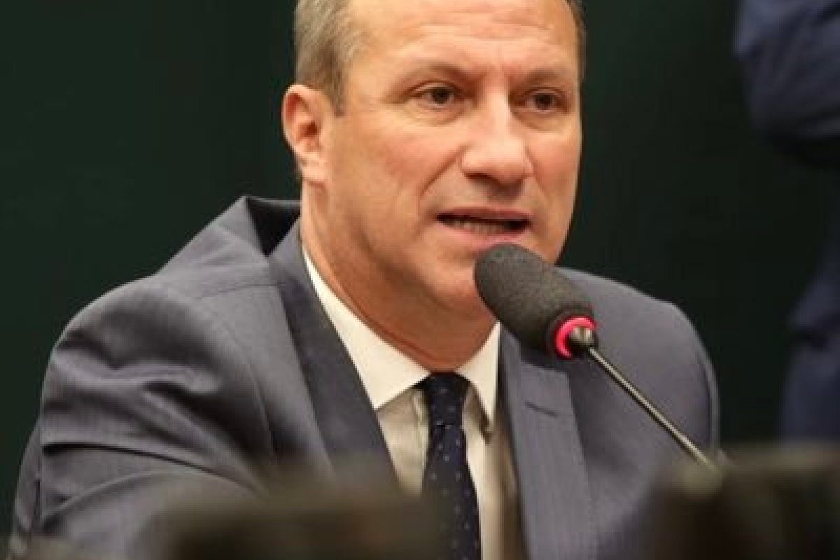 Deputado obtém assinaturas para CPMI dos Atos Antidemocráticos