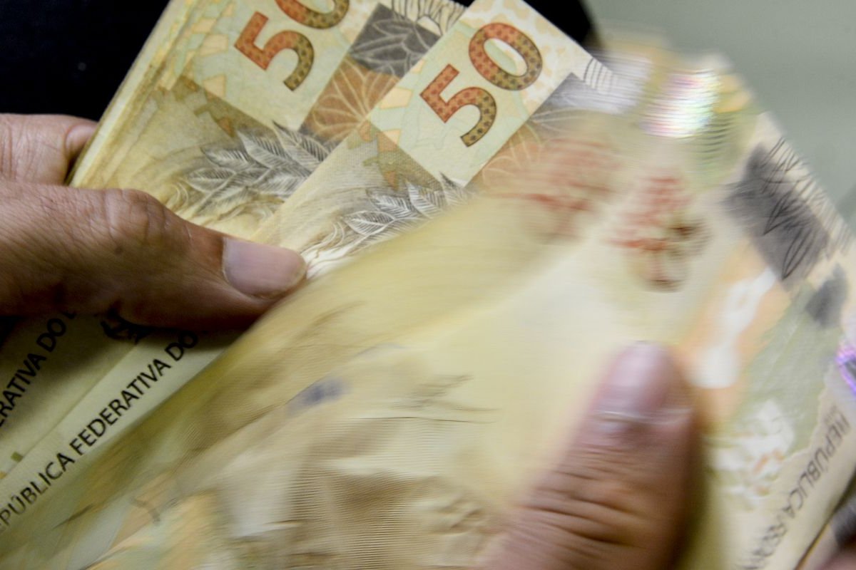 'Dinheiro esquecido': consulta em bancos começa nesta terça-feira (28)