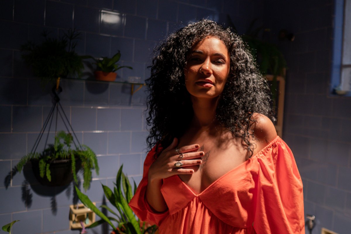 Natura Musical apresenta: “Preta Amar”, novo single de Maíra Baldaia em parceria com Marissol Mwaba! 