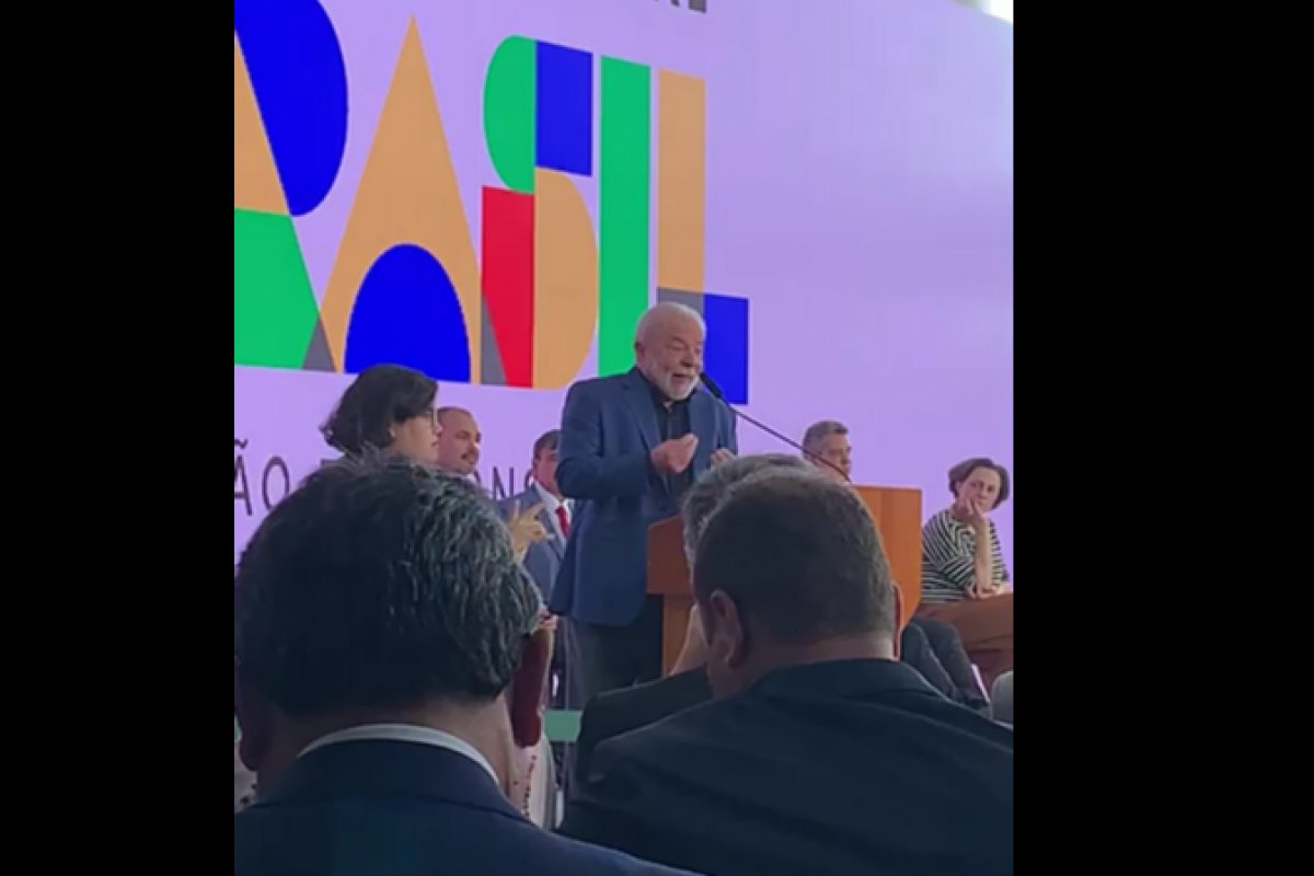 Vídeo: programa de renegociação de dívida deve ser lançado na próxima semana, afirma Lula