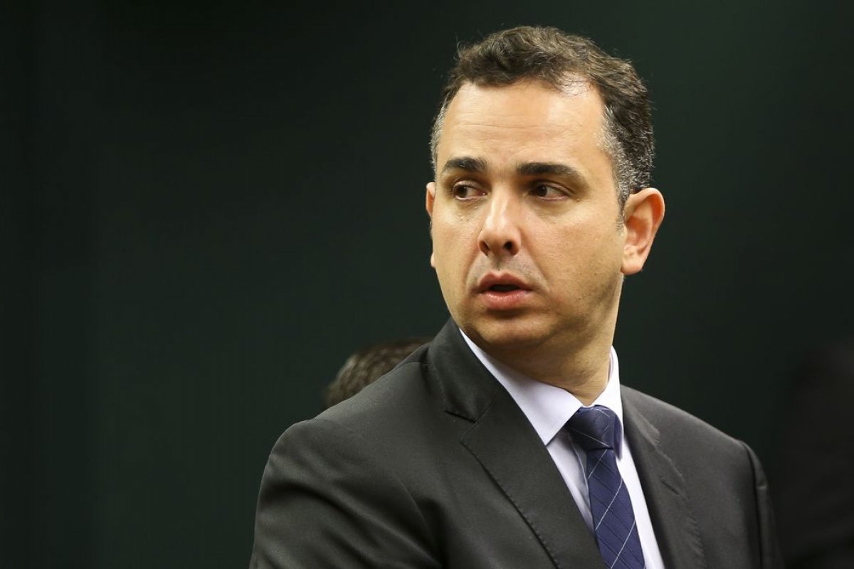 Oposição faz protesto no Senado para pressionar Pacheco por CPI dos atos do 8 de janeiro