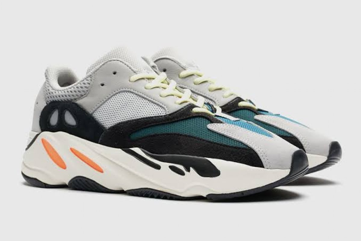 Adidas pode perder até R$2,6 bilhões por precisar se desfazer de tênis da linha Kanye West 
