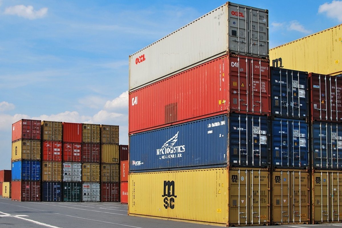 Balança comercial tem superávit de US$ 2,837 bilhões em fevereiro