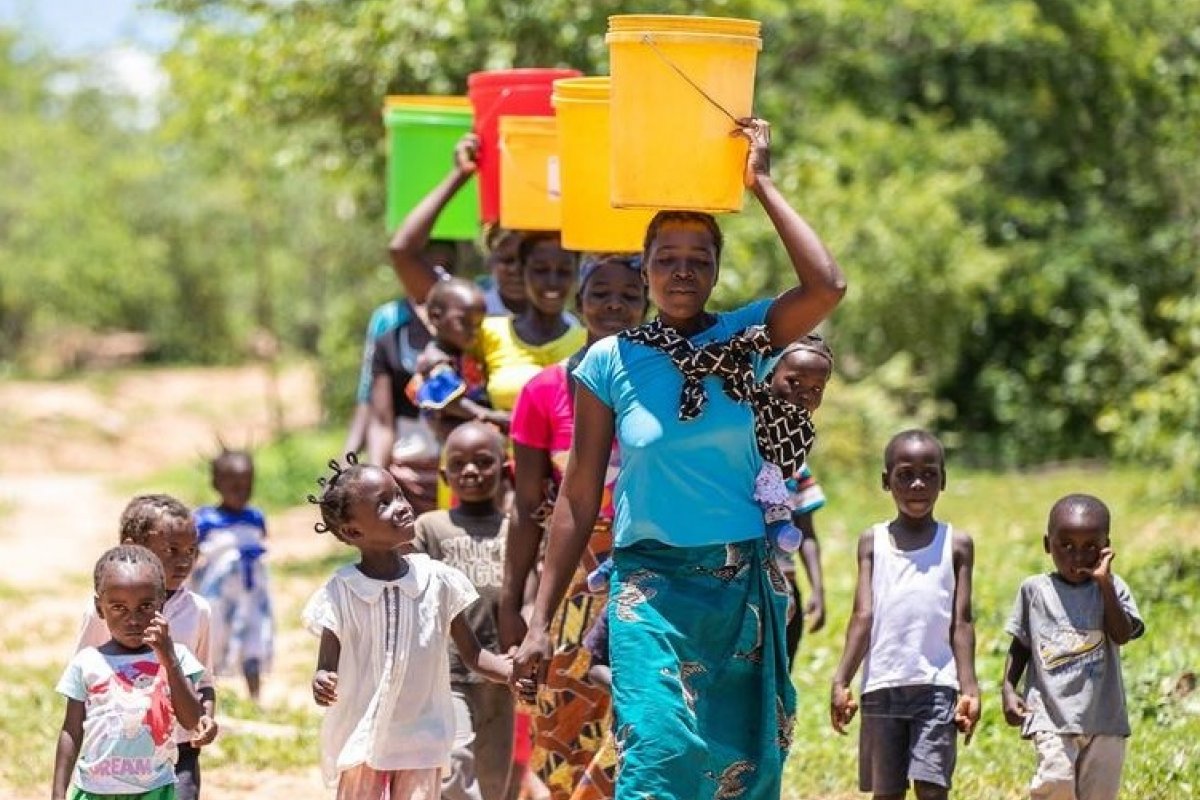 Número de crianças sem proteção social aumenta no mundo inteiro, diz Unicef