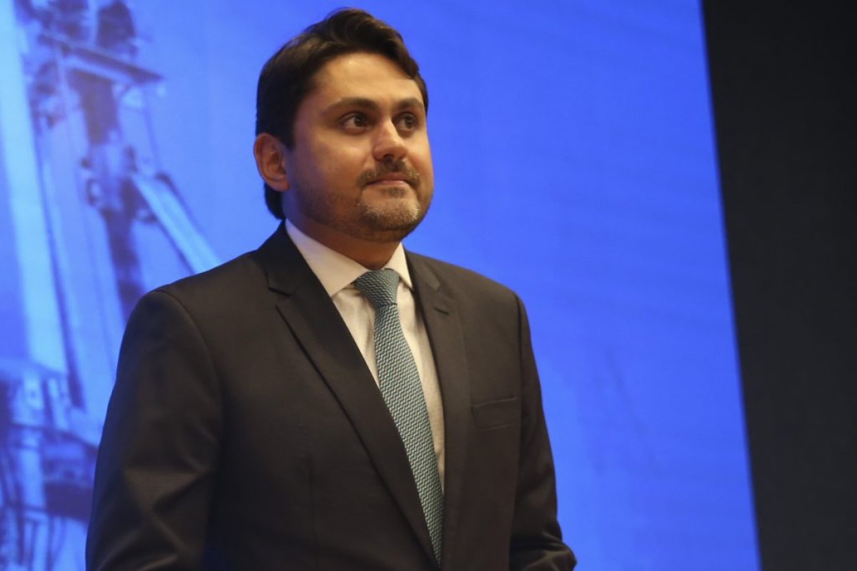 Sócio de haras do ministro das Comunicações é funcionário fantasma no Senado