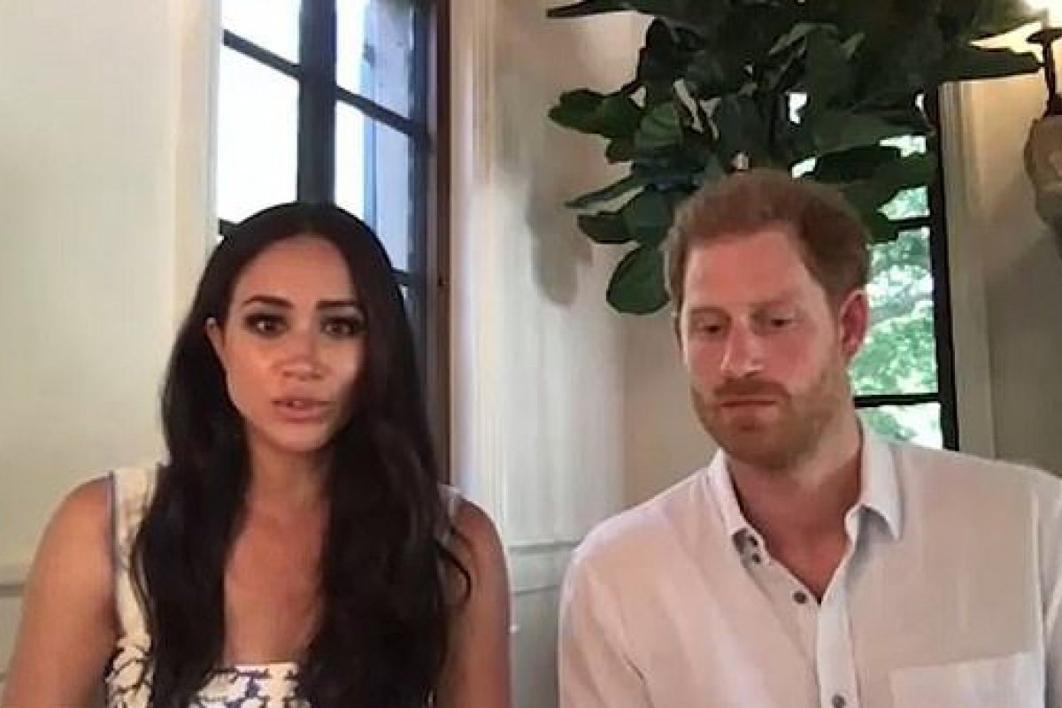 Harry e Meghan recebem convite para coroação de Charles III, mas estudam presença