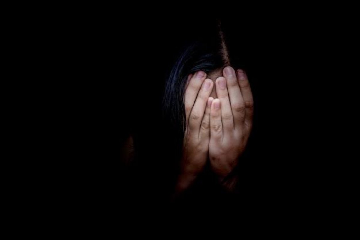 Feminicídio: sete em cada dez casos foram cometidos por companheiros ou ex-companheiros de vítimas em 2022