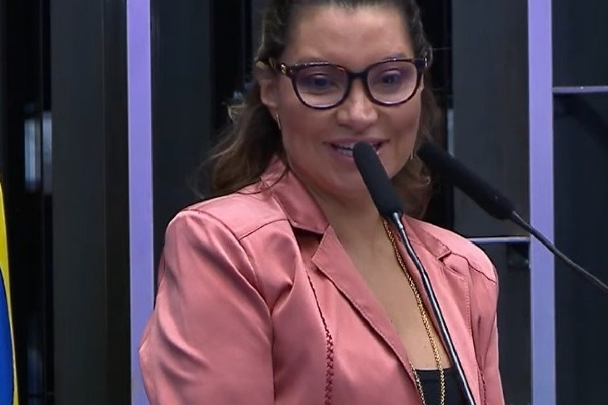 No Senado, Janja diz ser alvo de ofensas à honra 