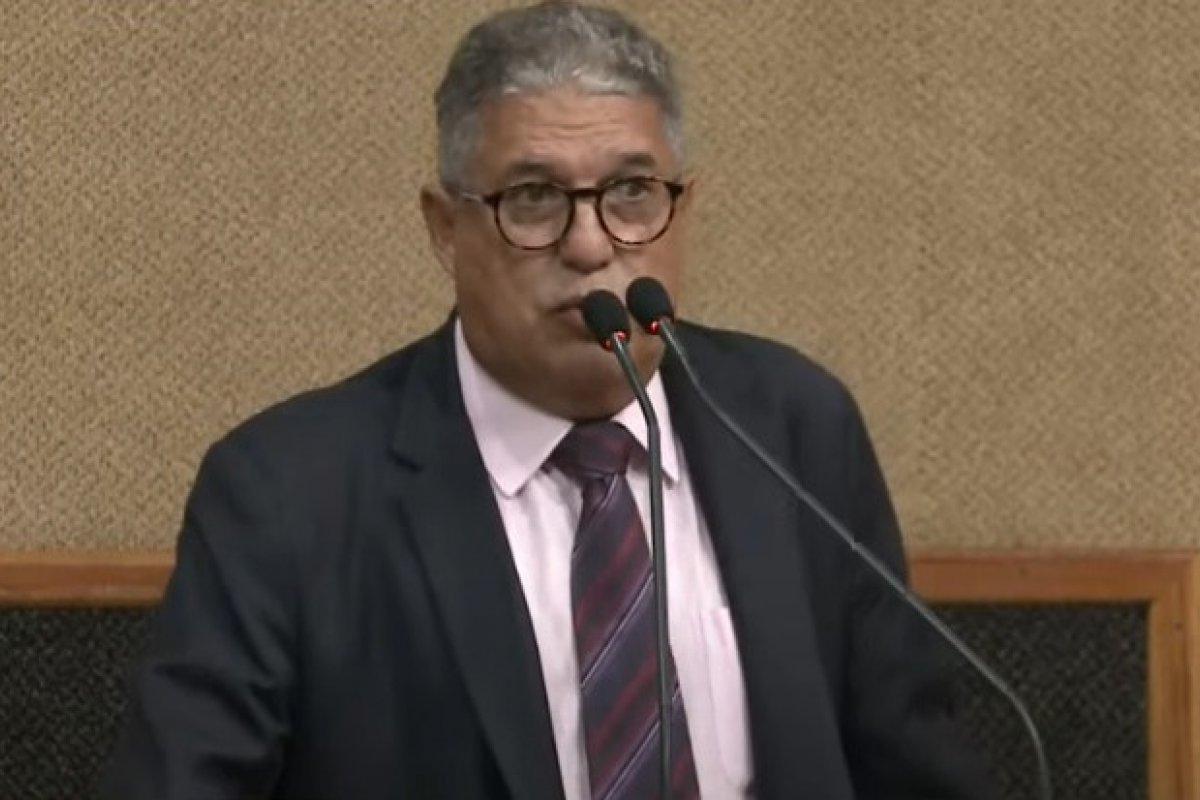 Rosemberg defende Aline Peixoto para vaga no TCM: 'Precisamos diminuir discriminação’