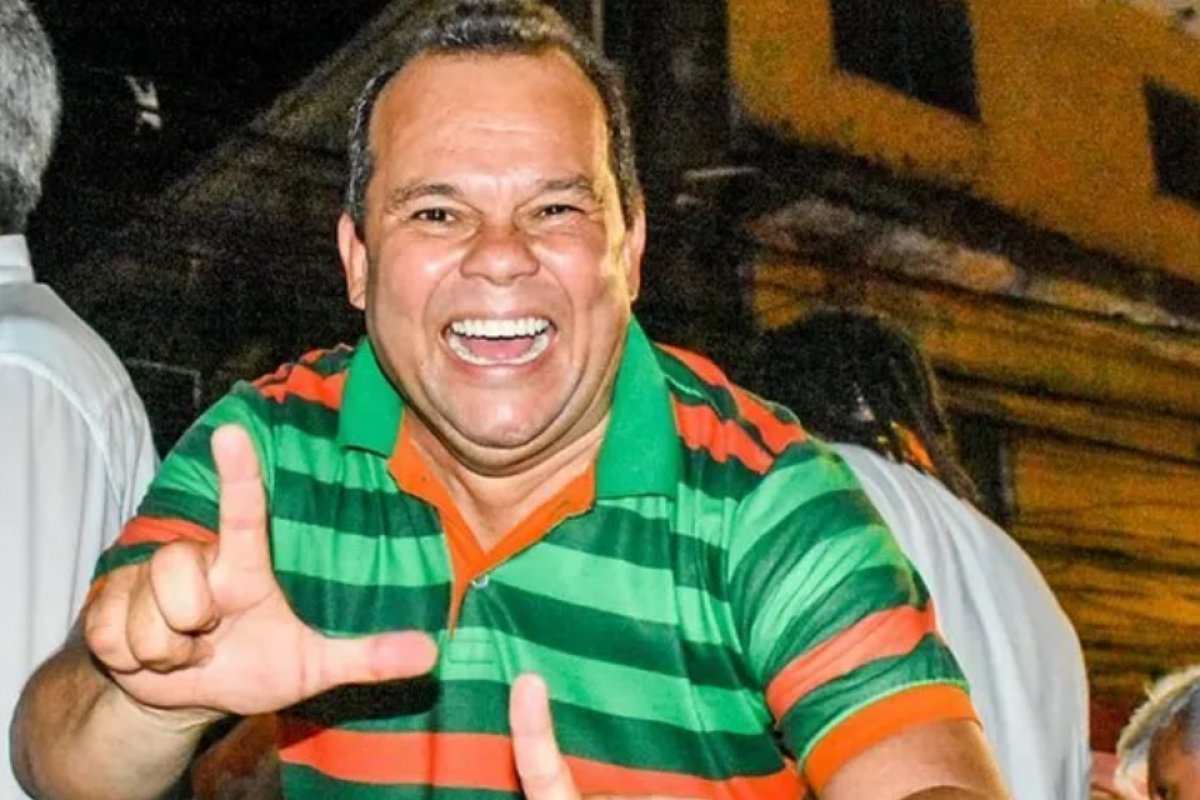 Quem faz com um faz com todos? Faz! 