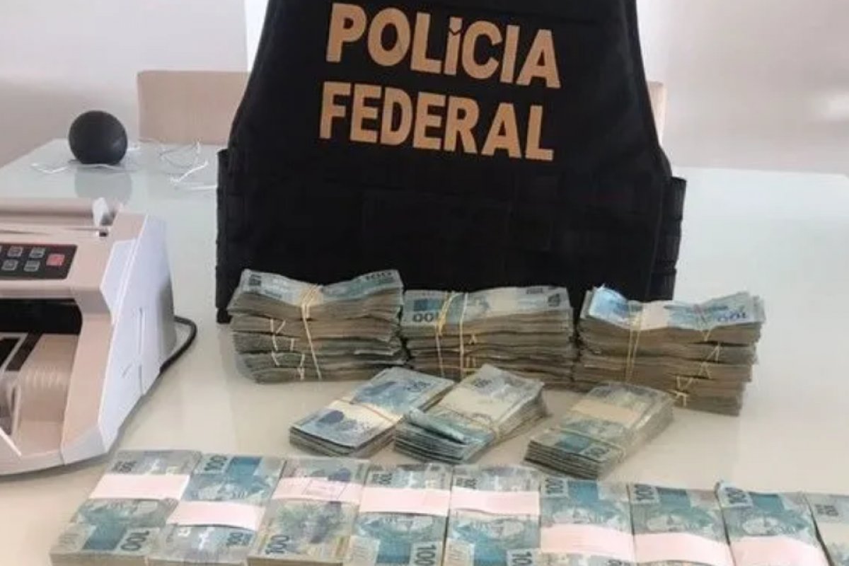 Polícia Federal apreende R$270 mil em casa de filho de desembargador