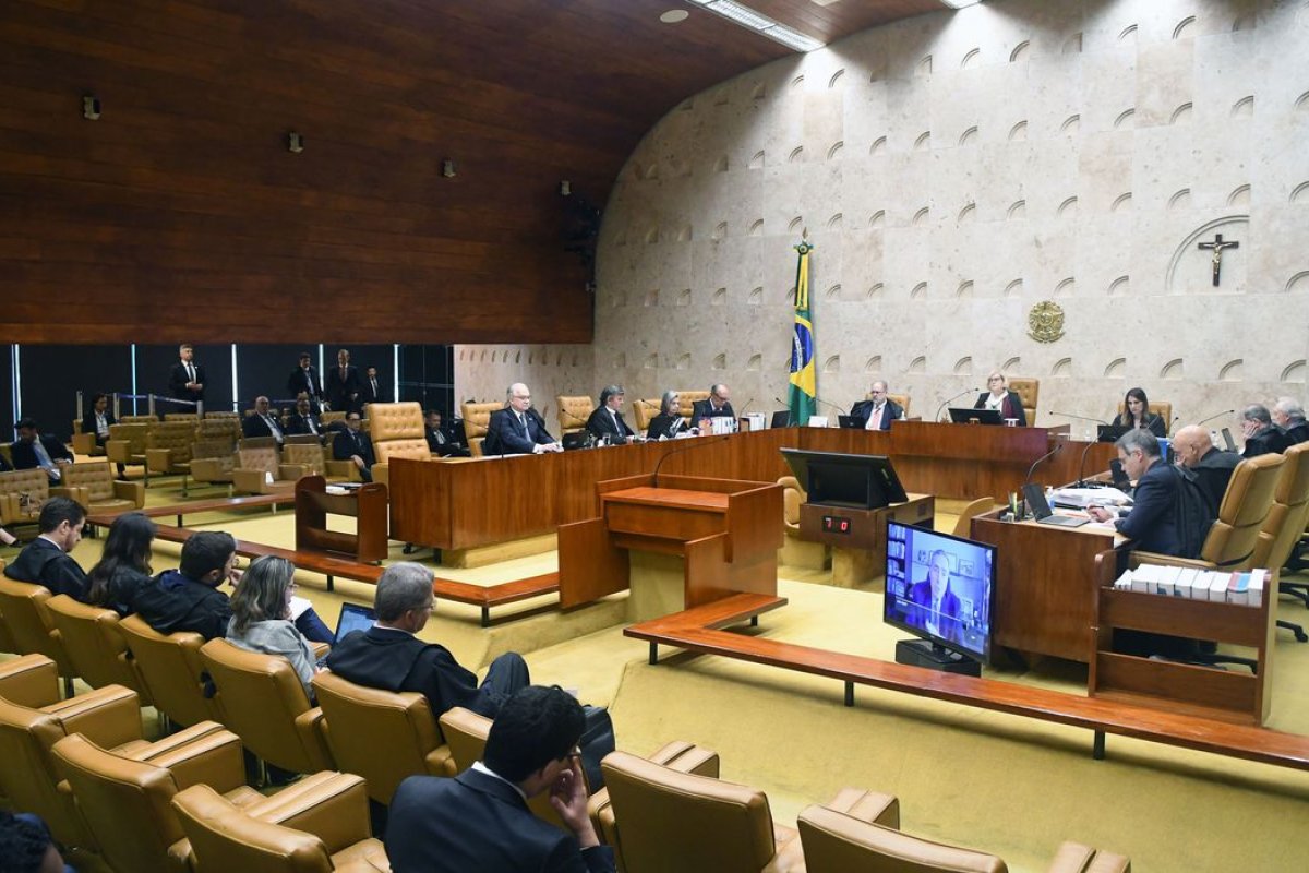 STF derruba lei que obrigava sala de descanso para enfermeiros em SP