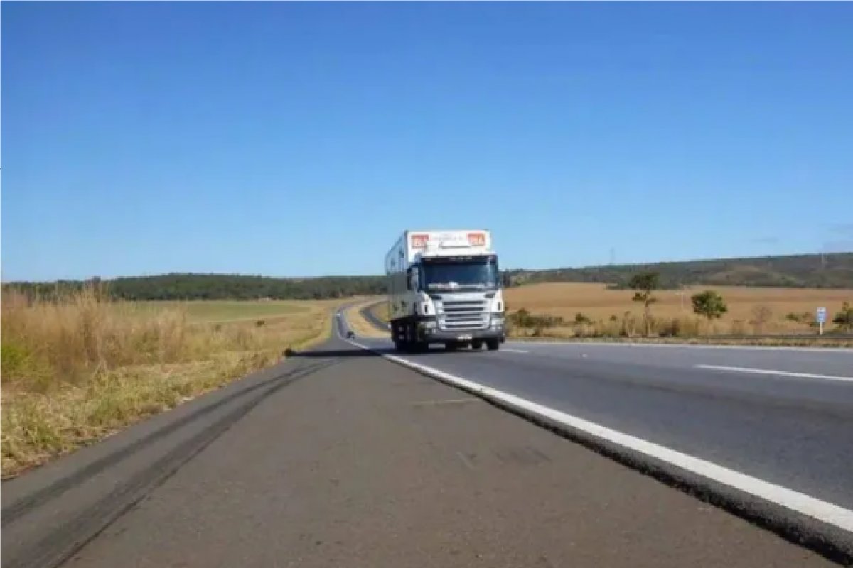 Ministério dos Transportes negocia programa de R$ 4,5 bilhões para rodovias com Banco Mundial 