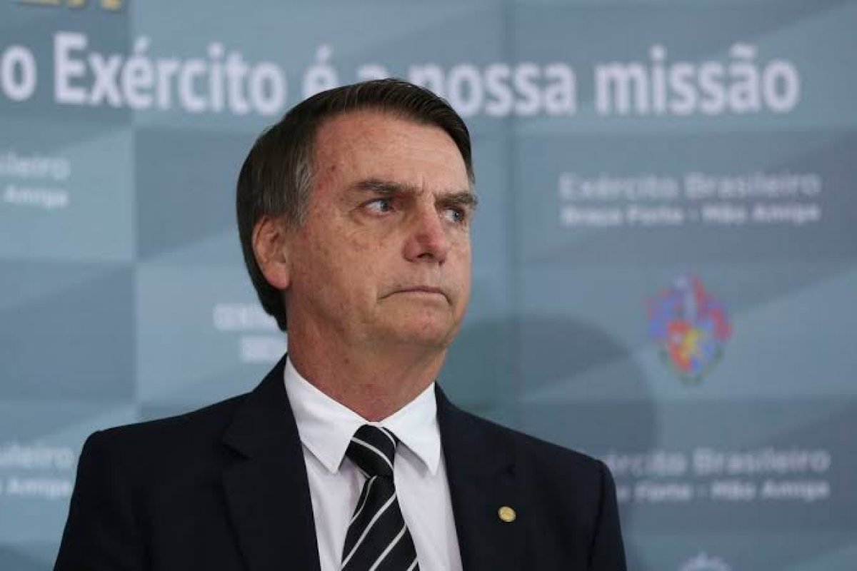 Bolsonaro: 'Não estamos aumentando artificialmente o preço do dólar' 