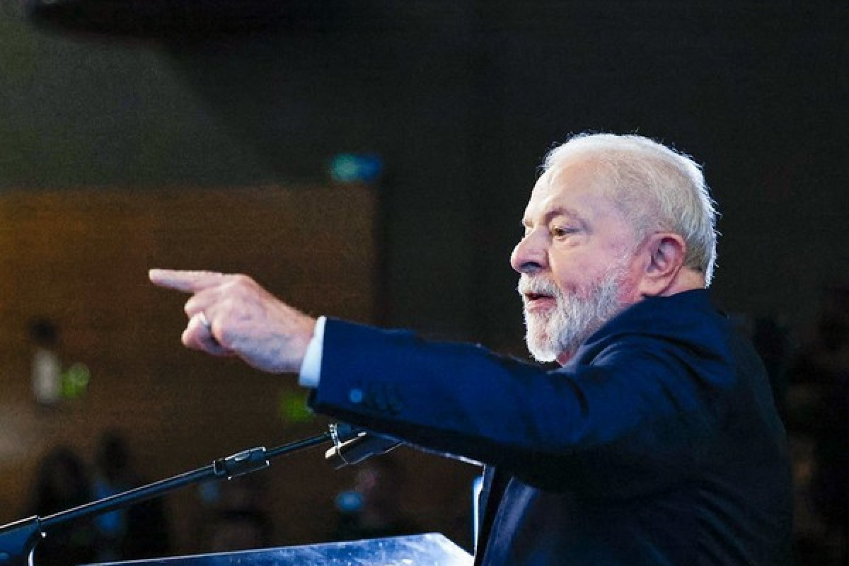 Governo Lula decide elevar juros do consignado para aposentados do INSS