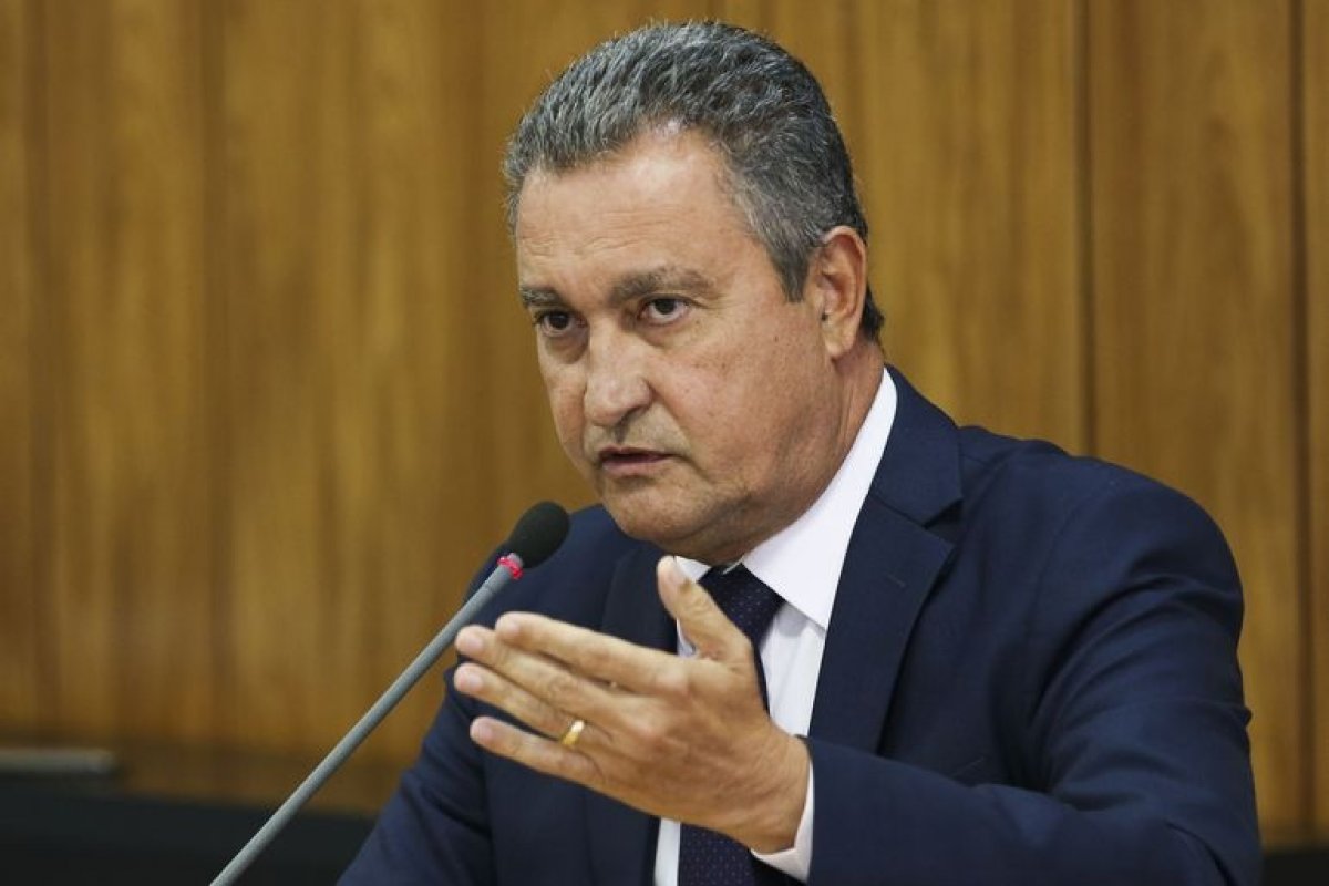 Novo teto de juros do consignado do INSS deve ficar abaixo de 2%, diz Rui 