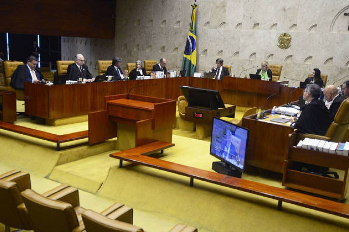 STF retoma julgamento de ação que pode permitir transporte rodoviário interestadual sem licitação 