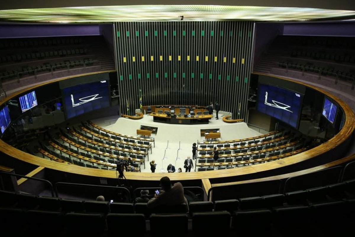 Câmara tem 30 propostas protocoladas para mudar modelo de tramitação de MPs 