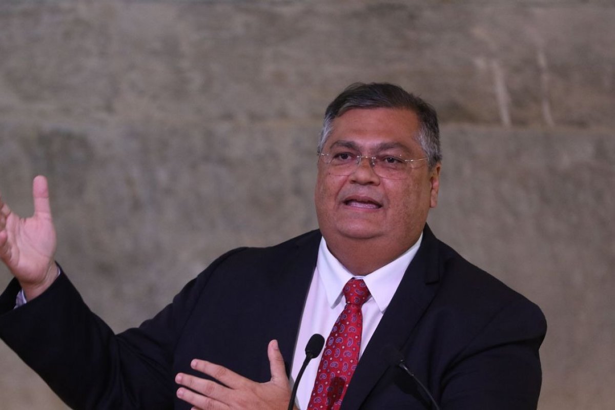 Com Dino, Ministério da Justiça gasta R$ 1 milhão a mais com serviços de comunicação 