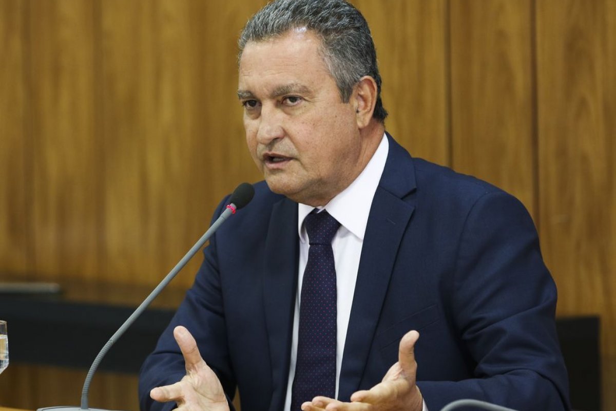 Deputado quer convocar Rui Costa para esclarecer declarações do presidente Lula sobre Moro 