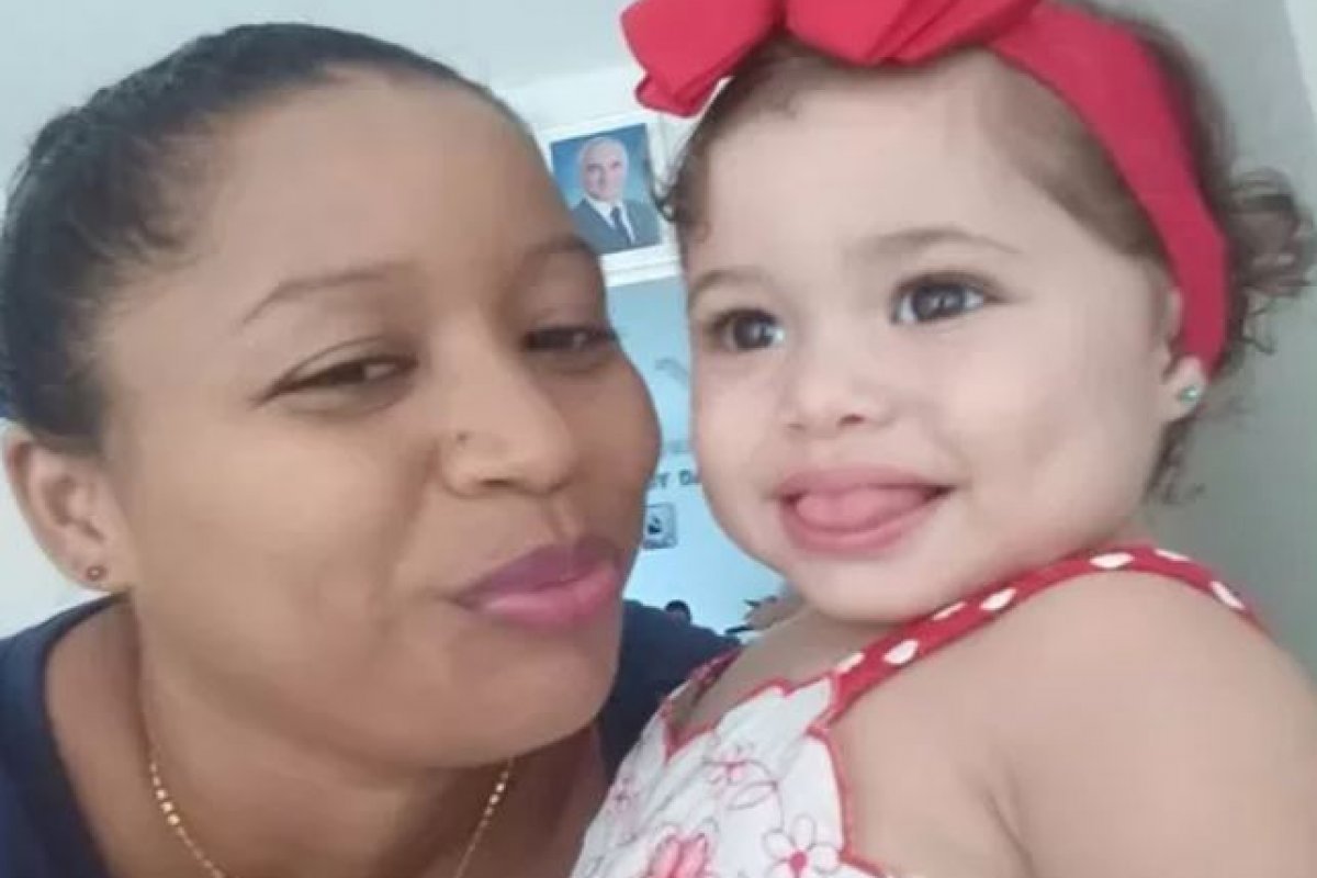 Cabeleireiro mata esposa e enteada de dois anos a facadas