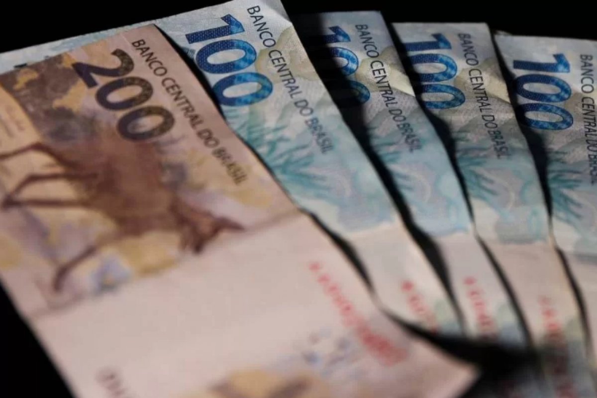 Baianos solicitam mais empréstimos para despesas de casa, aponta estudo 