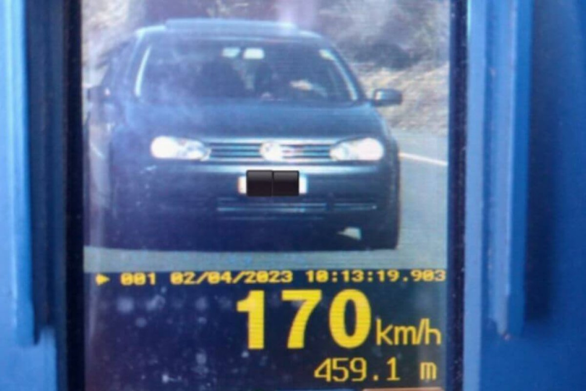 Motorista é flagrado a 170 km/h em serra de Santa Catarina 