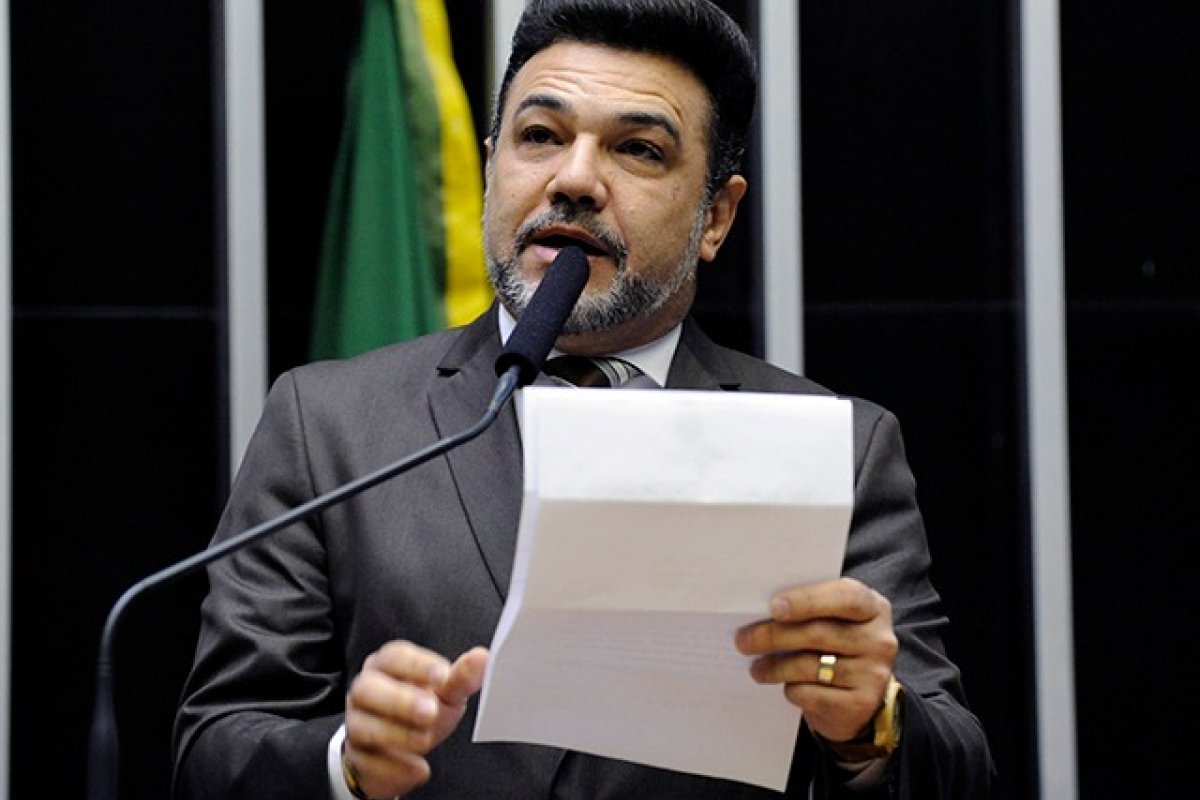 Marco Feliciano afirma que Papa se portou como ativista da esquerda com declarações pró-Lula