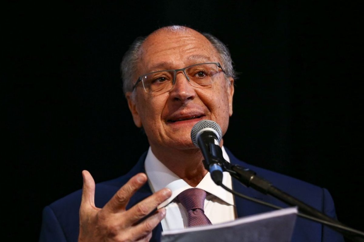 'Governo estuda um benefício para pequenas empresas que exportam produtos', diz Alckmin
