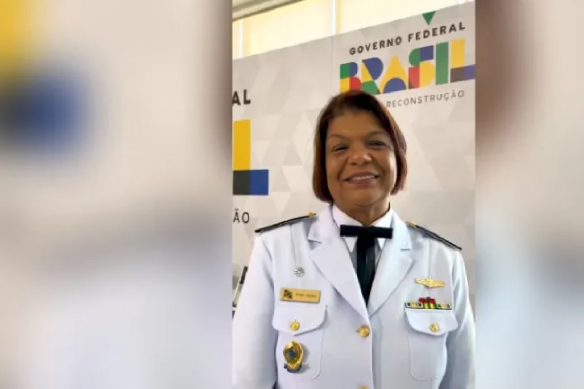 Marinha do Brasil promove primeira mulher negra a oficial-general