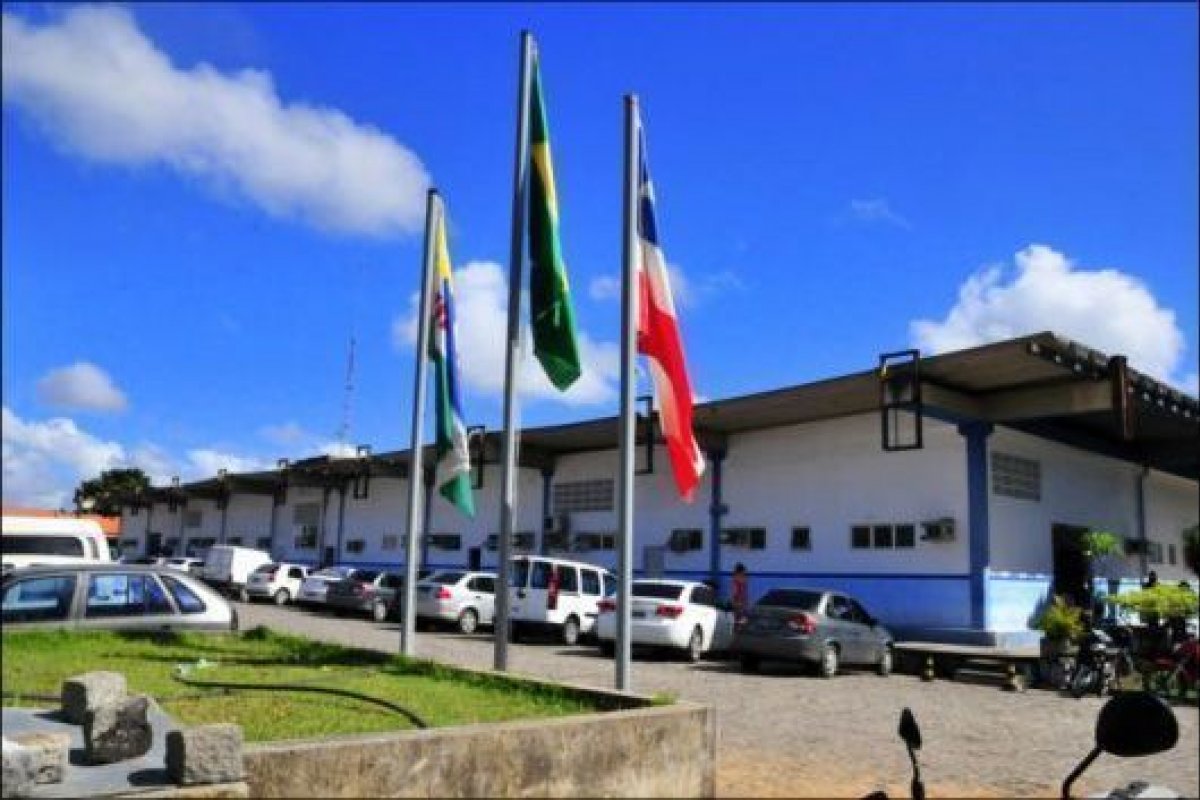 Prefeitura de Eunápolis inscreve até sábado para vagas em todos os níveis de escolaridade