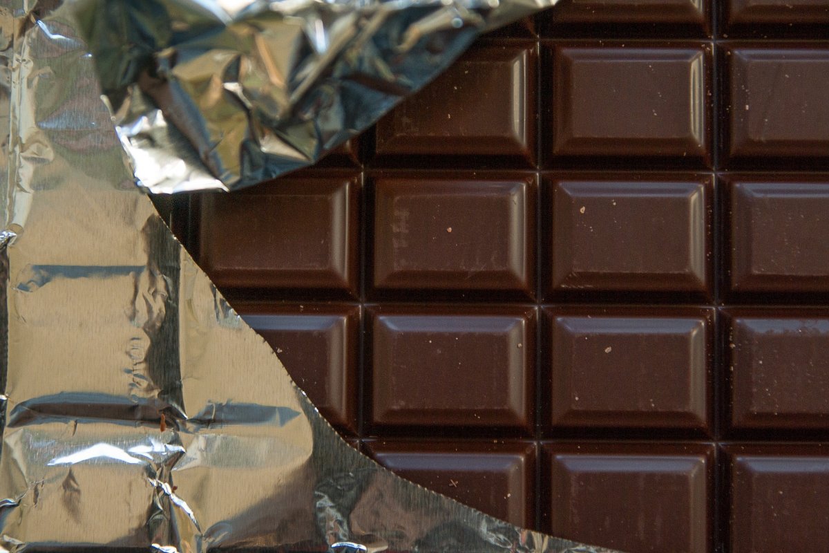 Estudo aponta que comer chocolate no café da manhã pode melhorar as funções do organismo