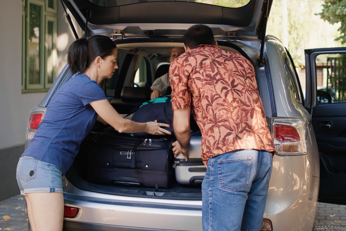 Saiba como transportar bagagens dentro ou fora do carro sem receber multas! 