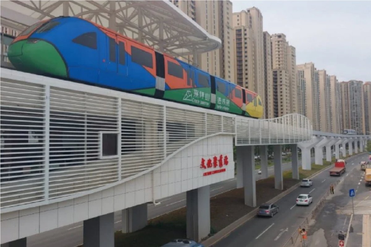 China: Jerônimo se reúne com direção da BYD para tratar da construção do VLT do Subúrbio