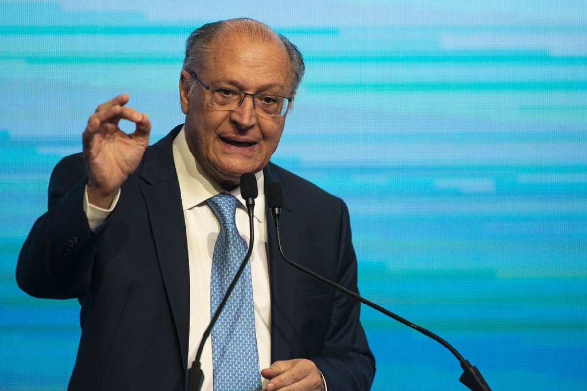 Após crise com ministra do Turismo, Alckmin nega que fará reforma ministerial