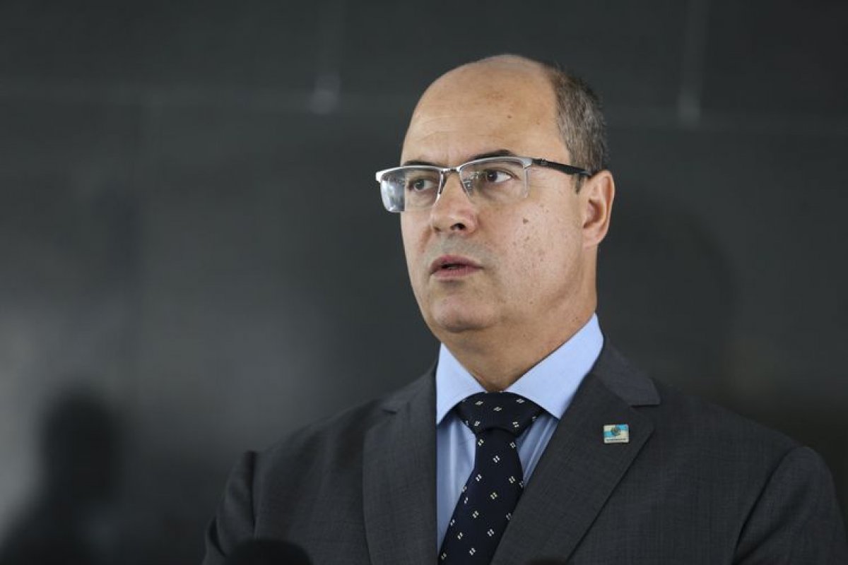 Governador Wilson Witzel tem dez dias para explicar política de segurança no Rio 
