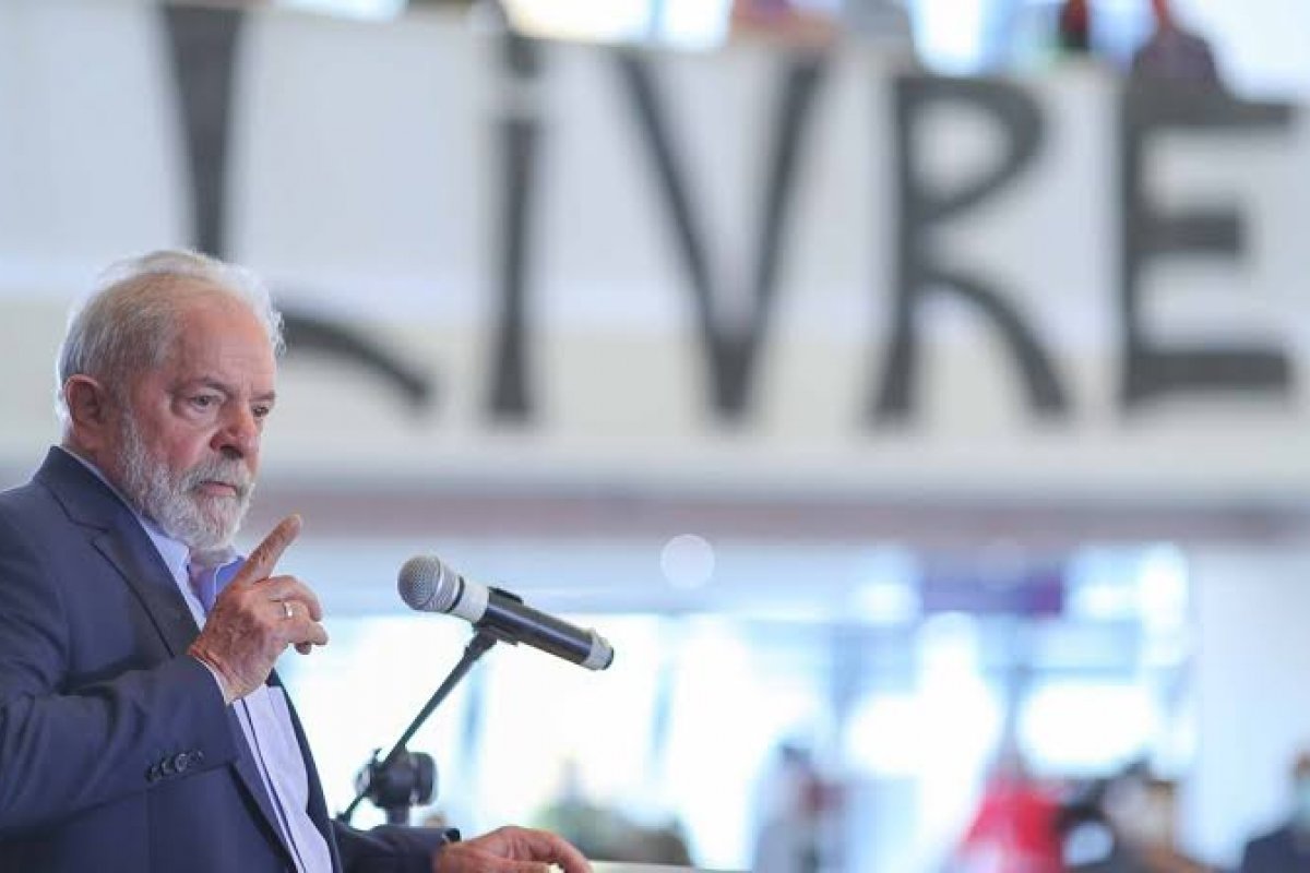 LDO de Lula prevê salário mínimo de R$ 1.389 para 2024
