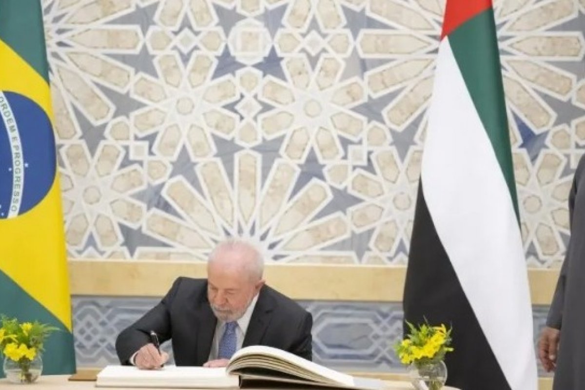 Em Abu Dhabi, Lula diz que decisão sobre guerra na Ucrânia 'foi tomada por dois países' 