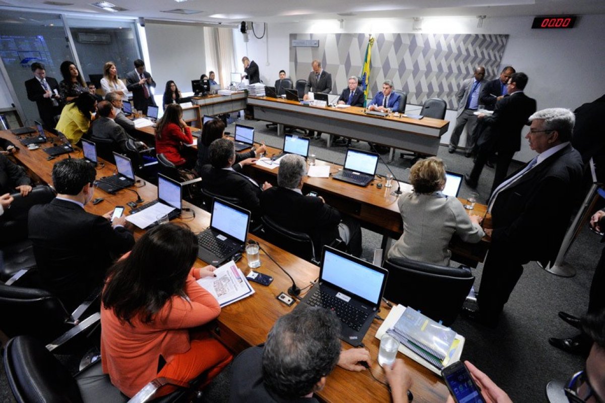 CCJ do Senado vota projeto para fiscalizar R$ 320 bilhões em incentivos fiscais