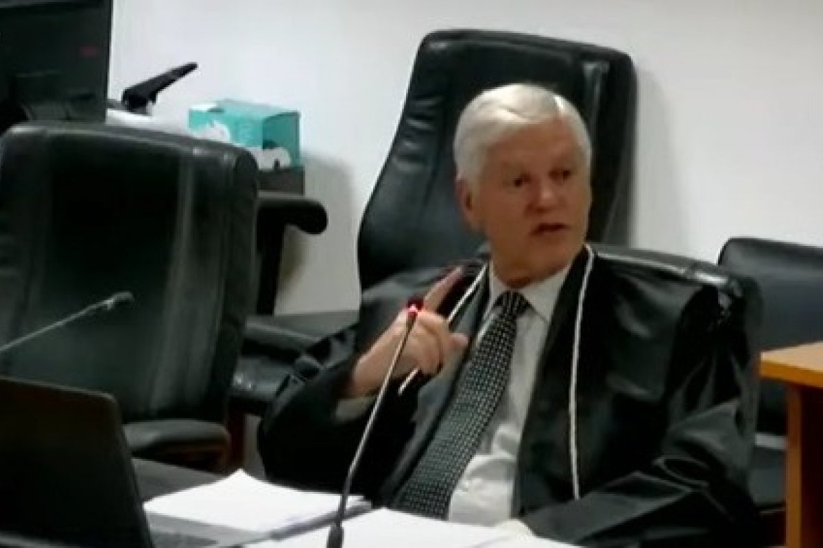 CNJ vai investigar desembargador do Paraná por manifestação xenofóbica