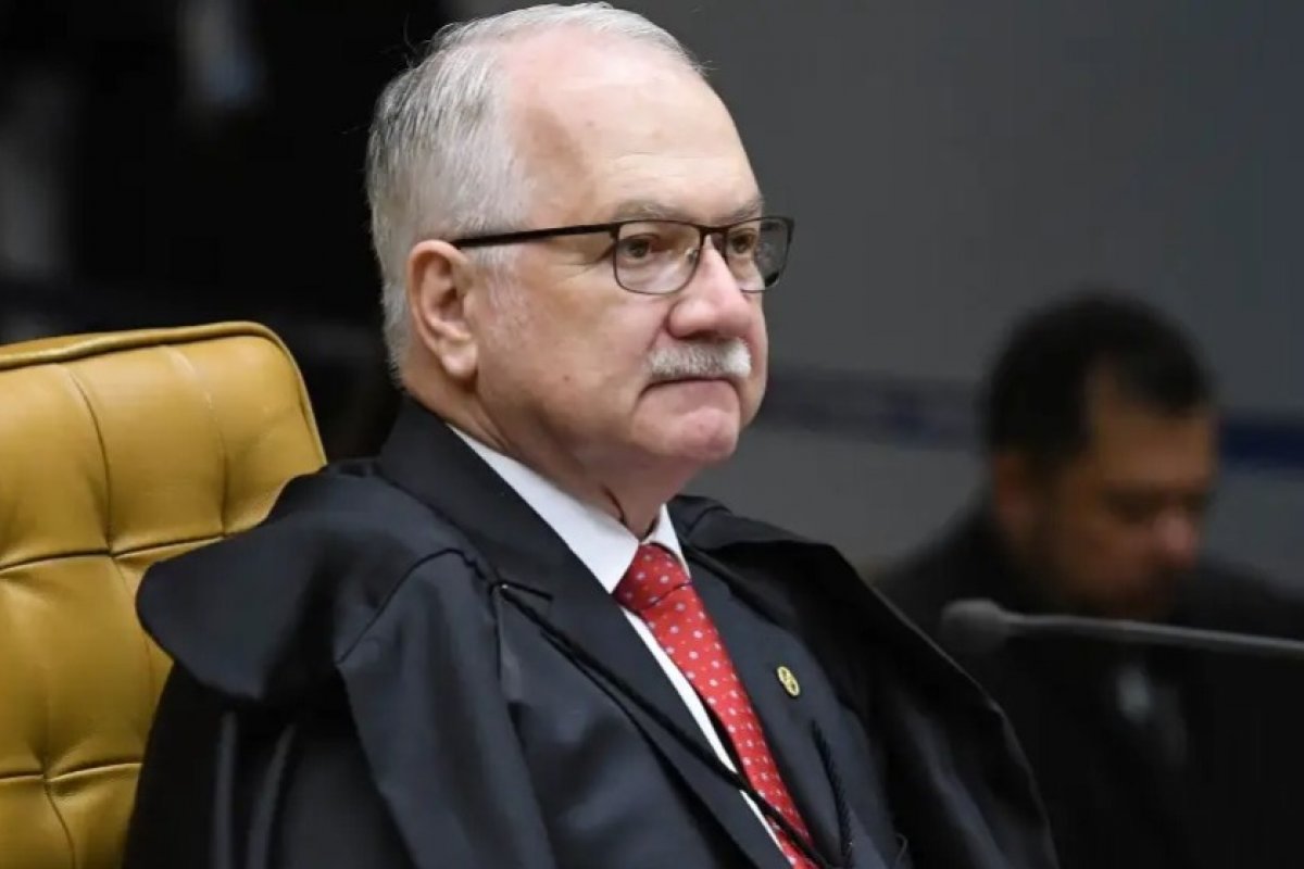 Fachin vota a favor de tornar 100 denunciados em réus pelos atos de 8 de janeiro 