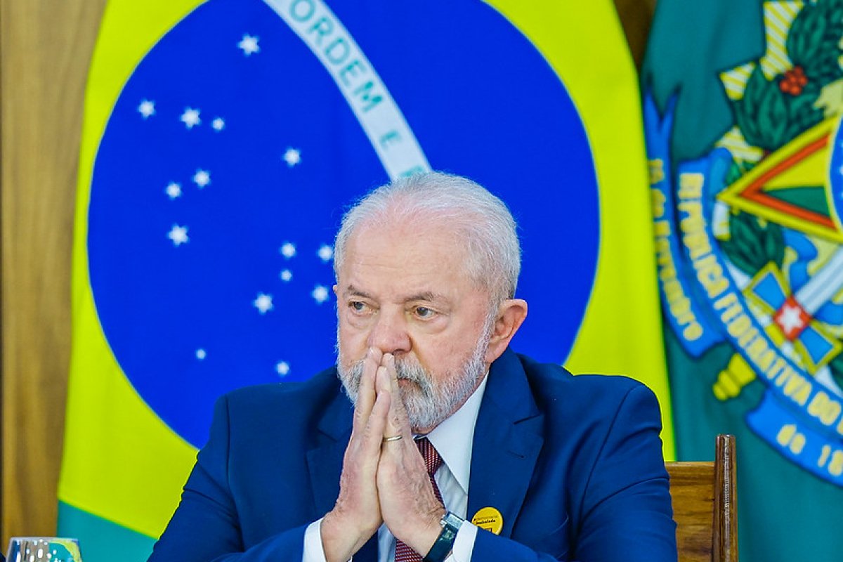 Governo Lula avalia mudar acordo que impede apuração disciplinar de militares em cargos civis